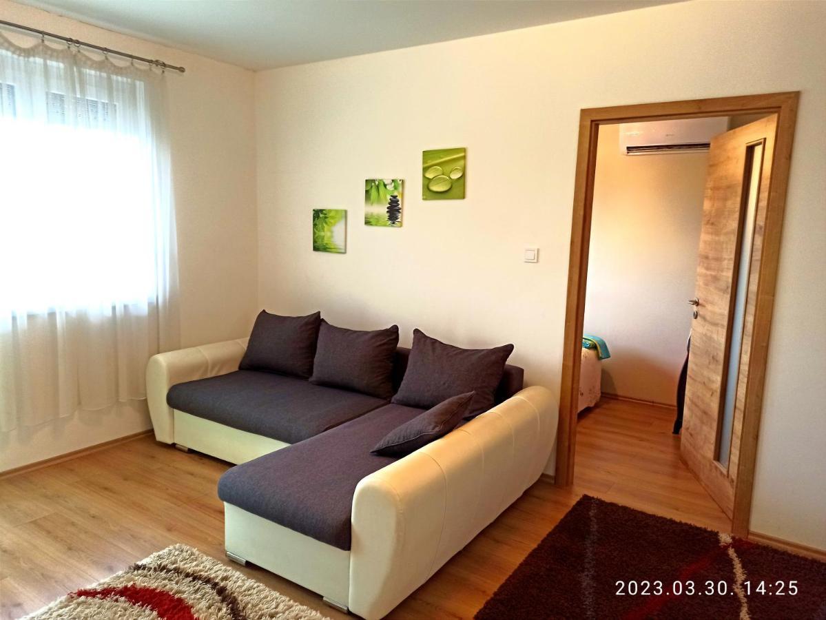 Apartmán Nagyerdo - Simonyi Ut *